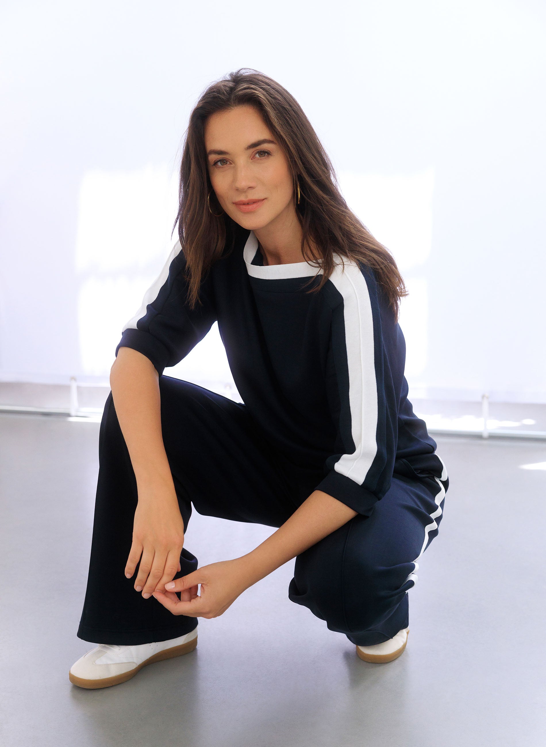 Inaya | Navy/Off White