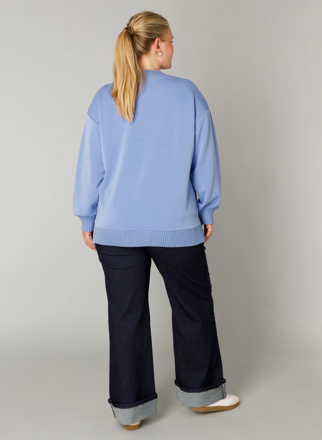 Romeysa Essential | French Blue