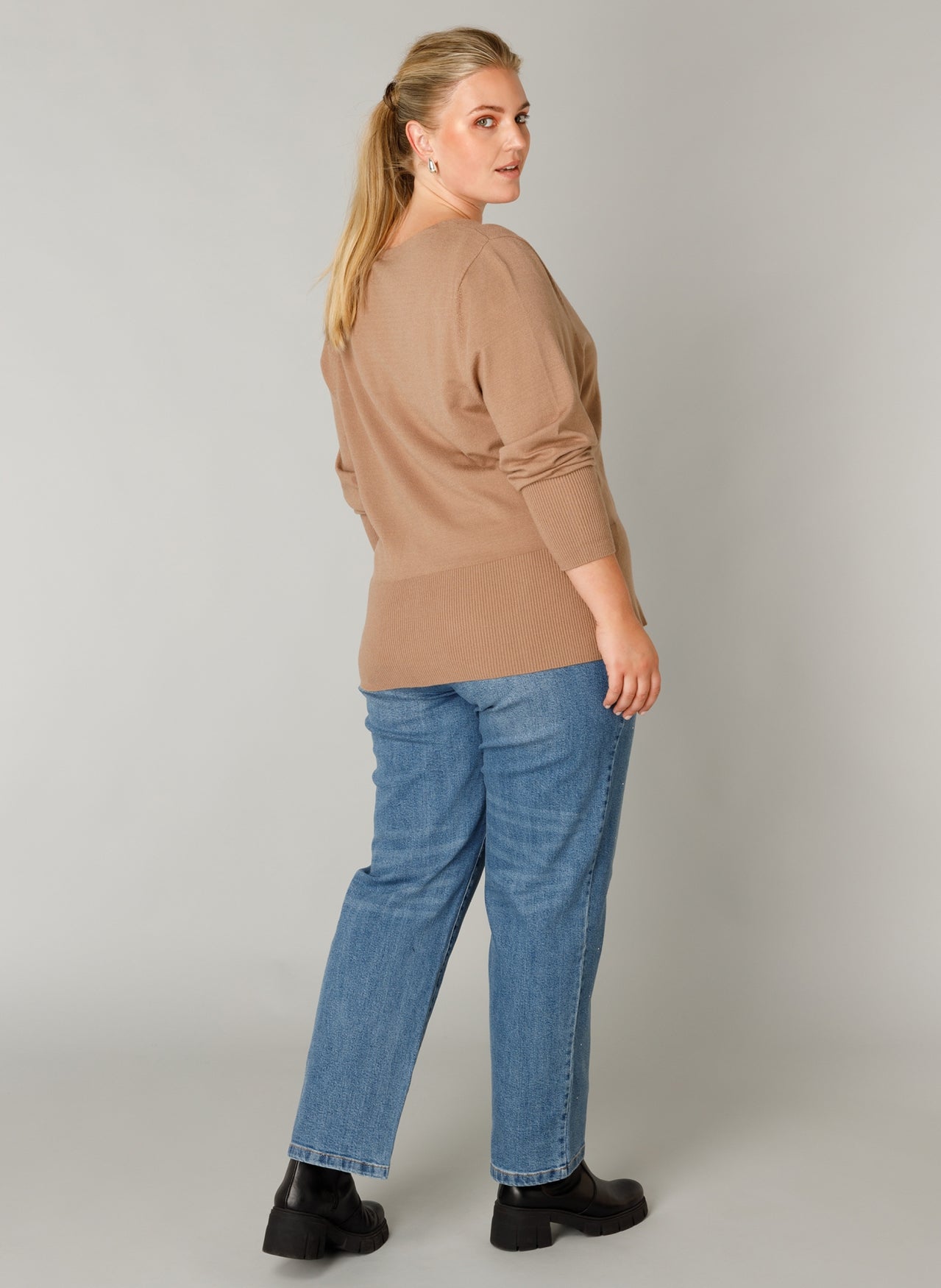 Frieda | Cashew Brown