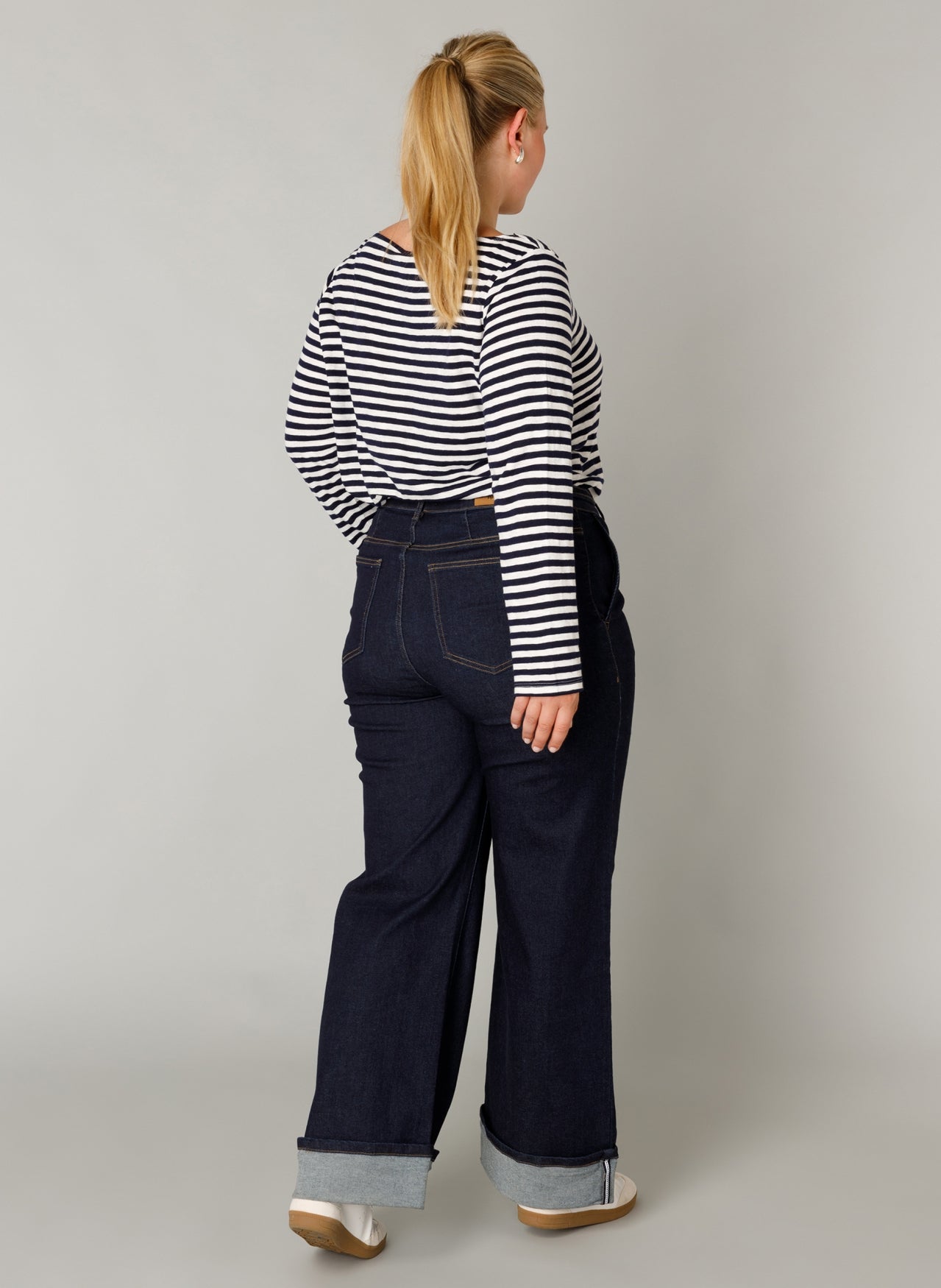 Fern | Dark Navy/Off White