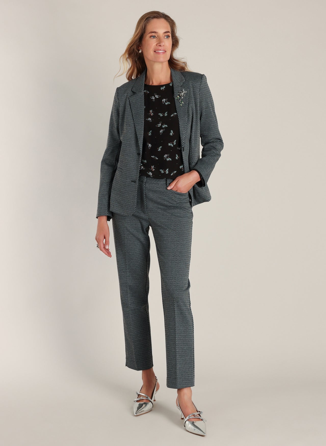 Dorothy | Black/Off White