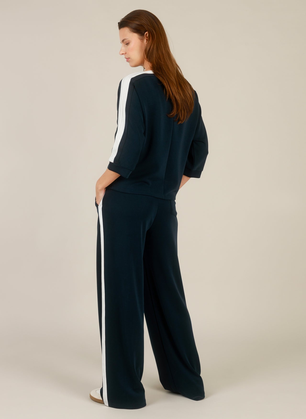 Inaya | Navy/Off White