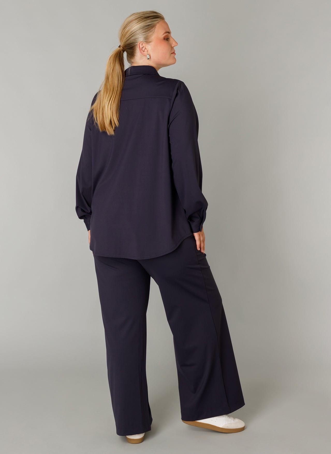 Savanna Essential | Dark Navy