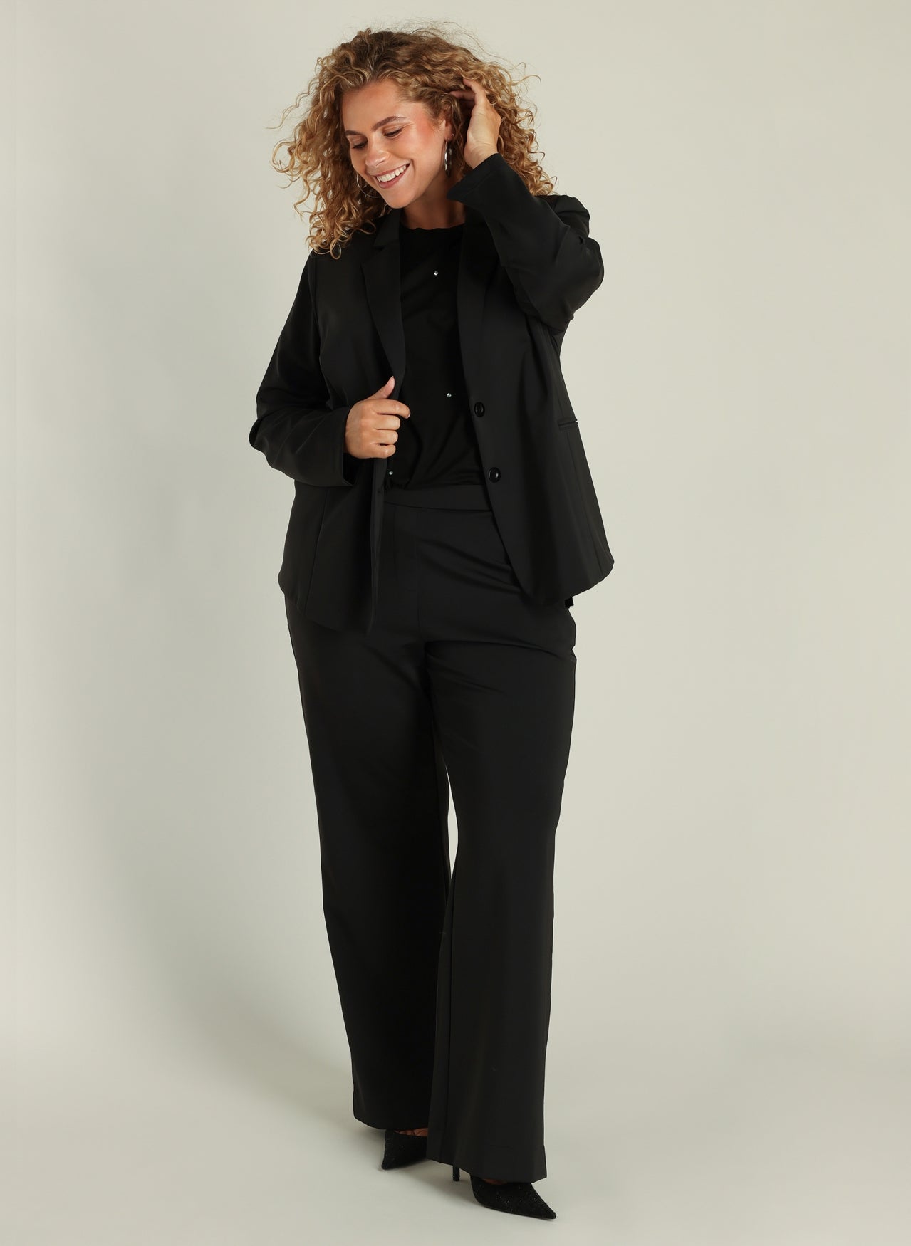 Vita Essential | Black