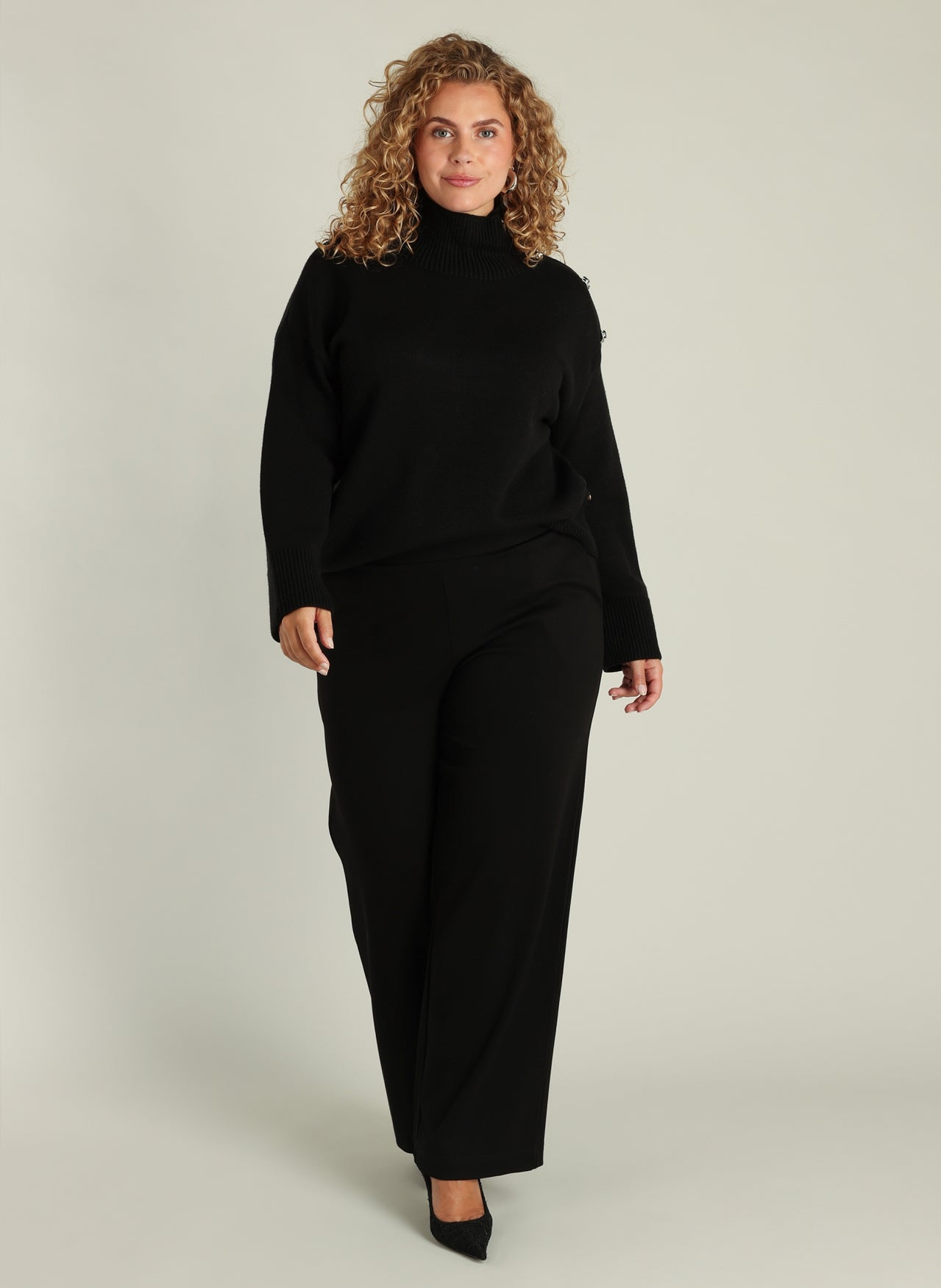 Nadeche Essential | Black